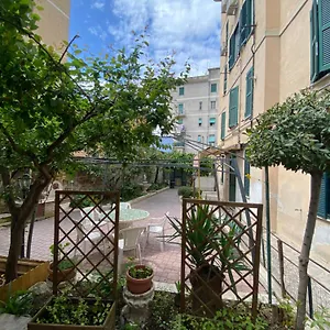 https://villa-abetis-house.it-romehotels.com
