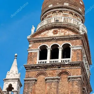 Red House Ai Mori Venecia